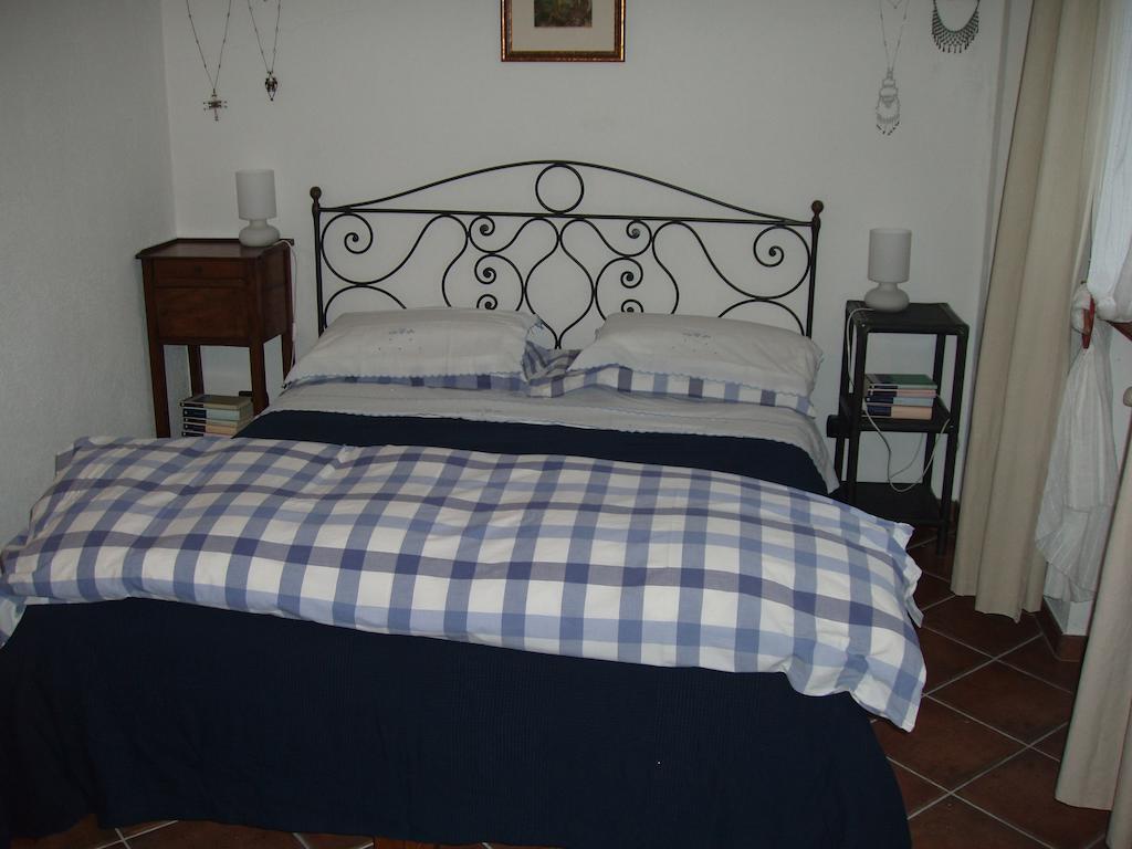 Cascina Nel Bosco Bed & Breakfast Moncucco Torinese Oda fotoğraf