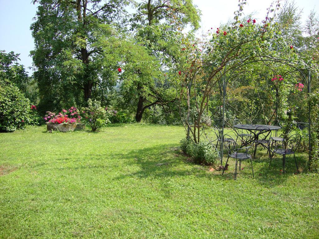 Cascina Nel Bosco Bed & Breakfast Moncucco Torinese Dış mekan fotoğraf
